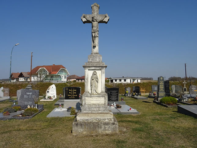 Bildein, Friedhofskreuz in Oberbildein