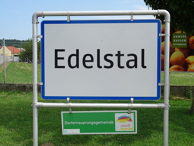 Edelstal, Ortstafel
