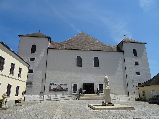 Eisenstadt, Haydnkirche mit Haydnmausoleum