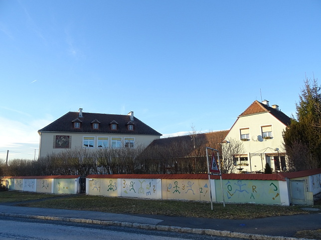 Eltendorf, Volksschule