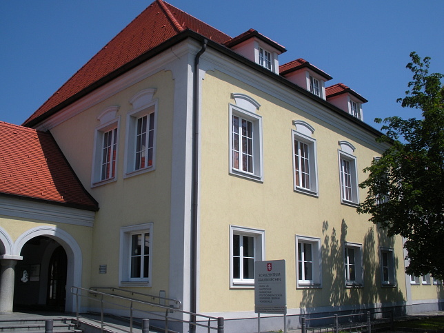 Frauenkirchen, Schulzentrum