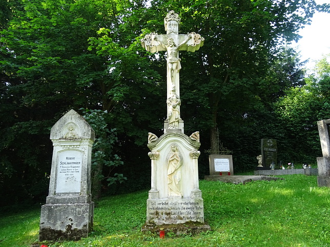 Gaas, Kreuz am Friedhof