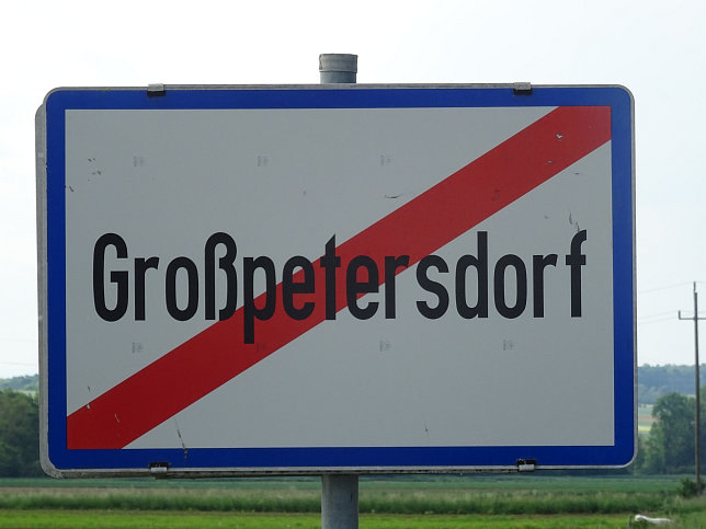 Großpetersdorf, Ortstafel