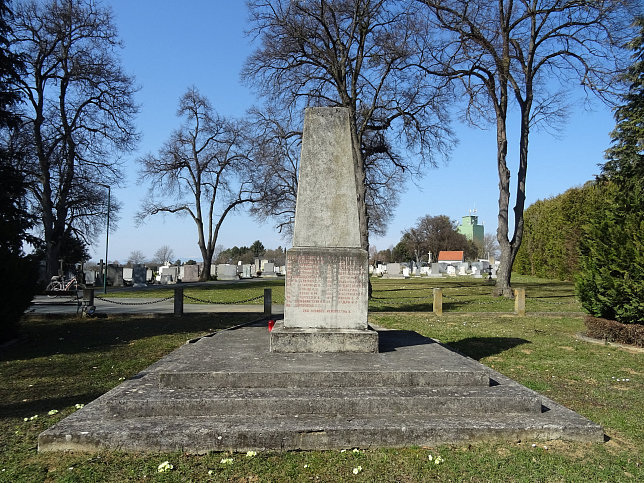 Gro�petersdorf, Sowjetischer Soldatenfriedhof