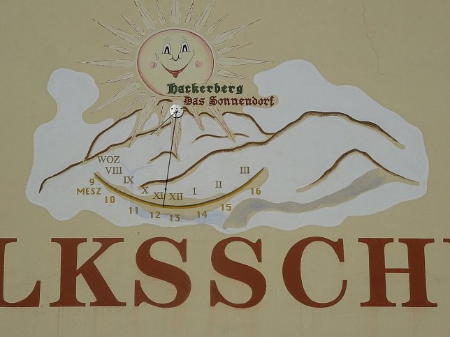 Hackerberg, Volksschule