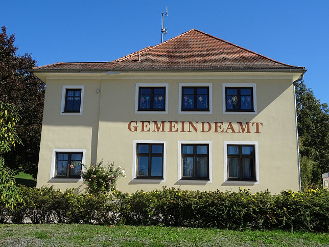 Hackerberg, Gemeindeamt
