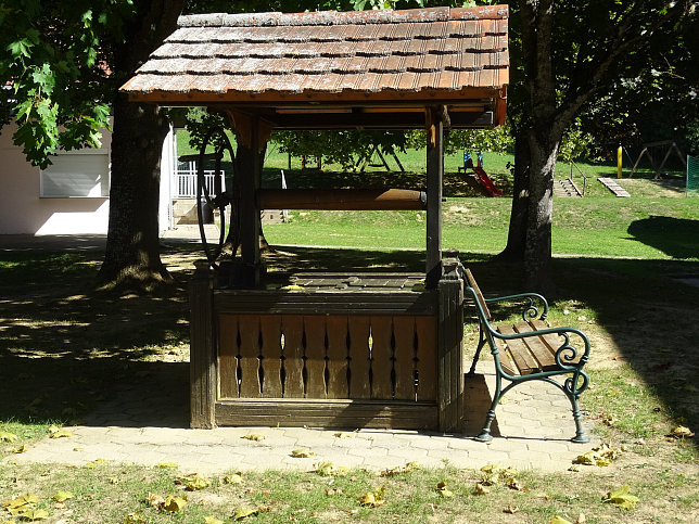 Hackerberg, Brunnen