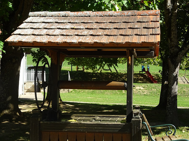 Hackerberg, Brunnen