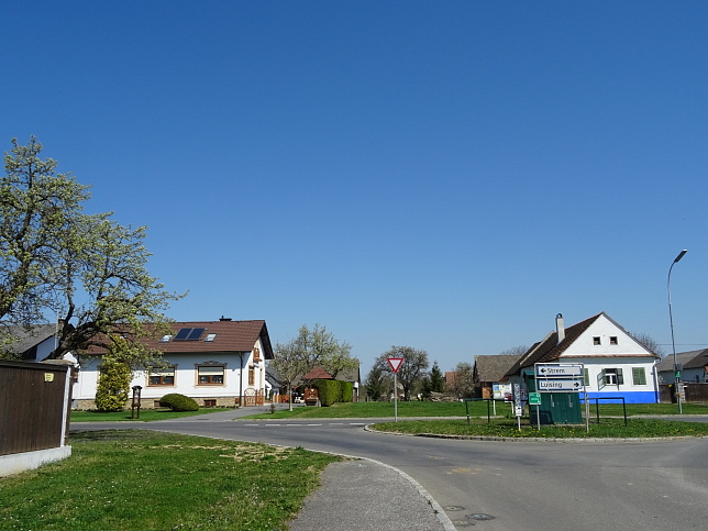 Hagensdorf, Kreuzung
