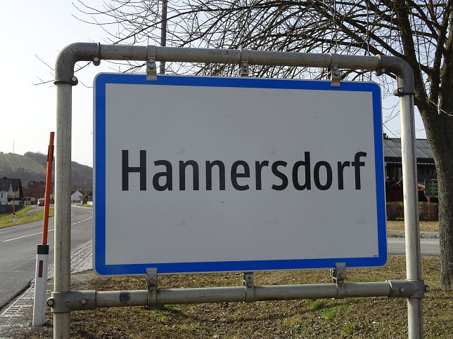 Hannersdorf, Ortstafel
