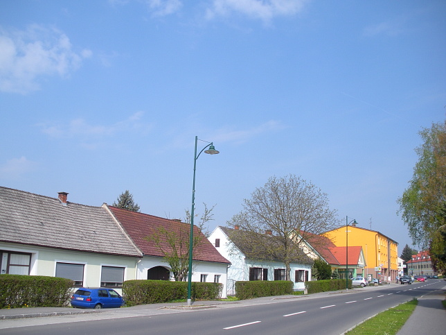 Heiligenkreuz im Lafnitztal, Untere Hauptstraße