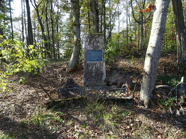 Heiligenkreuz, Hundedenkmal
