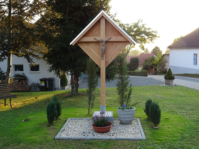 Heiligenkreuz, Brunnenweg
