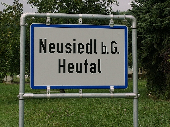 Heutal, Ortstafel