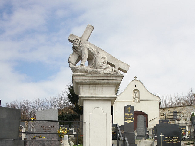 Hornstein, Friedhofskreuz