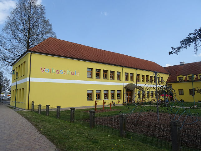 Jennersdorf, Volksschule