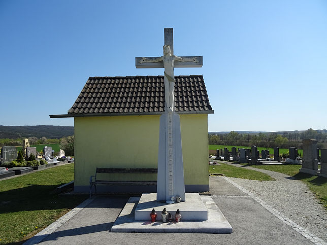 Kotezicken, Friedhofskreuz