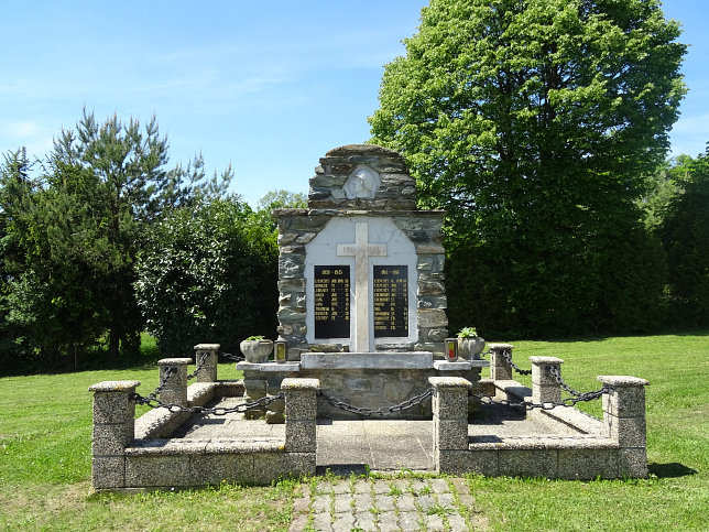 Kroatisch Ehrensdorf, Kriegerdenkmal