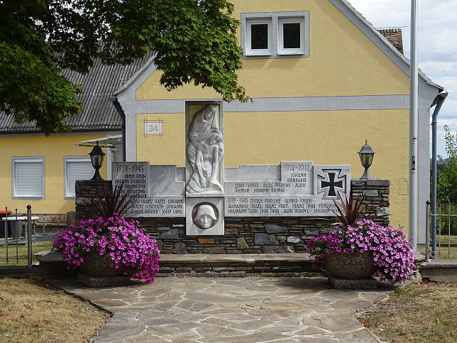 Kroisegg, Kriegerdenkmal