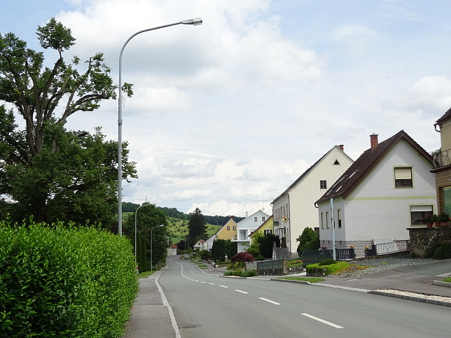 Kukmirn, Obere Dorfstraße