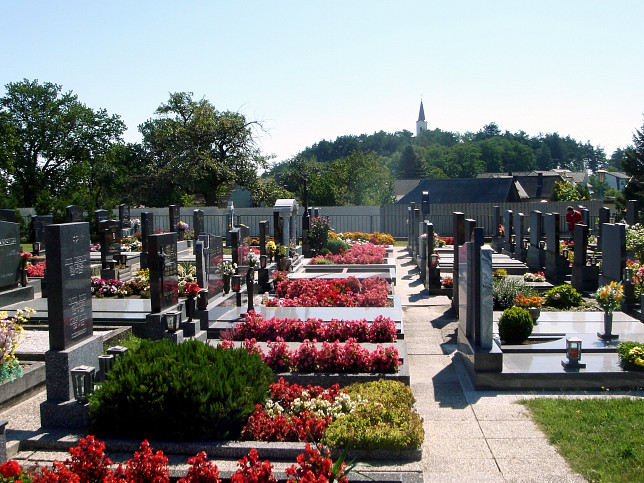 Lackendorf, Friedhof