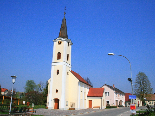 Langeck, Filialkirche hl. Johann von Nepomuk