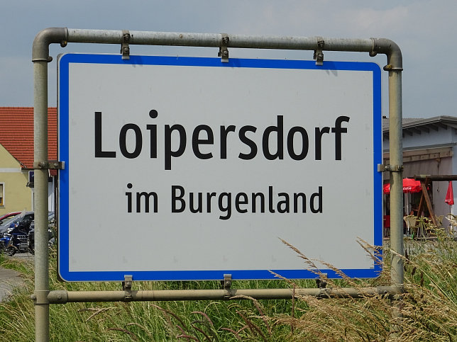 Loipersdorf, Ortstafel