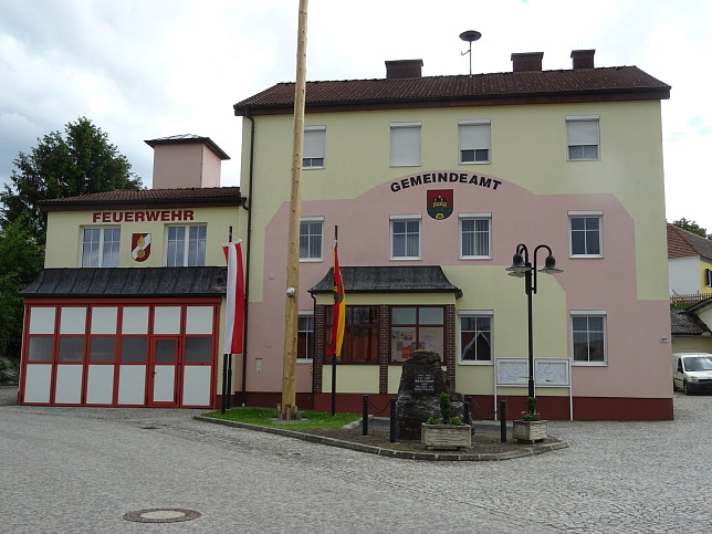 Mariasdorf, Gemeindeamt und Feuerwehrhaus