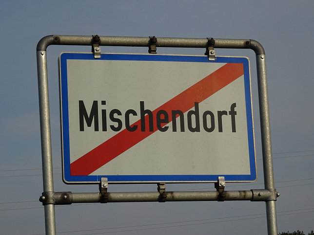 Mischendorf, Ortstafel