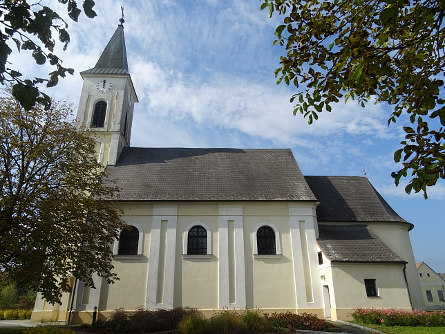 Moschendorf, Pfarrkirche Hl. Rosalia