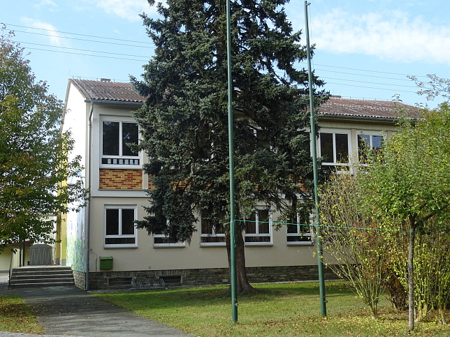 Moschendorf, Volksschule