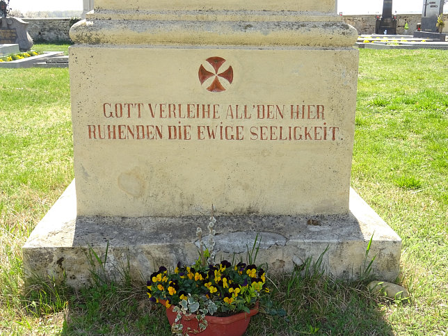 Oggau, Friedhofskreuz