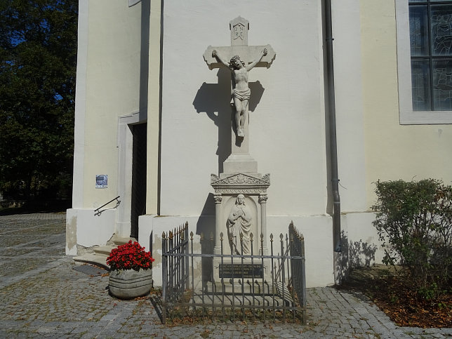 Parndorf, Friedhofskreuz