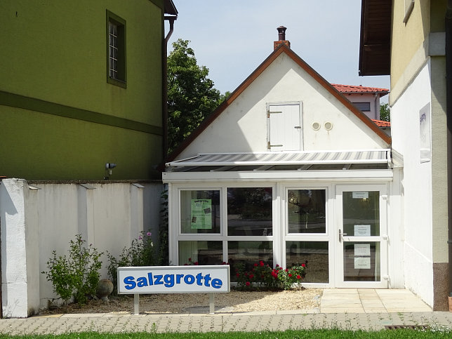 Parndorf, Salzgrotte