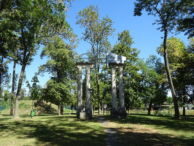 Rechnitz, Mausoleum Julius Sz�jb�ly