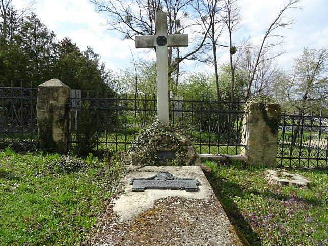 Rotenturm, Graf Erdödyscher Friedhof