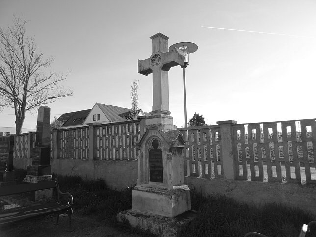 Rust, Friedhofskreuz 1910