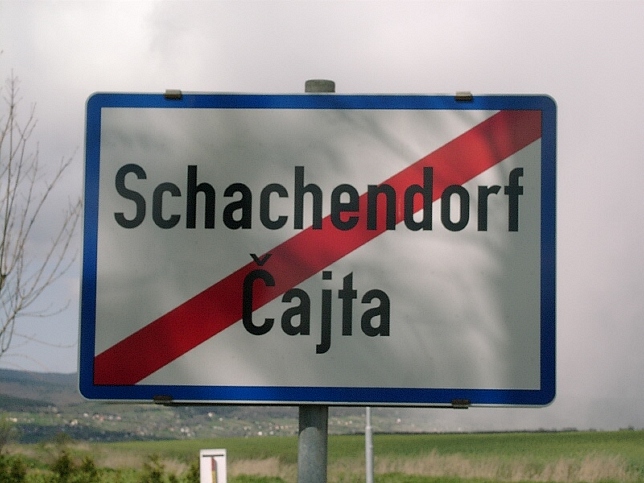Schachendorf, Ortstafel