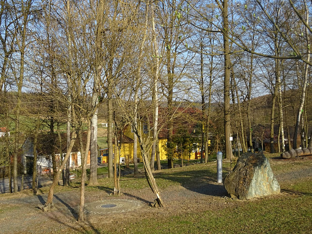 Tschanigraben, Dorfplatz
