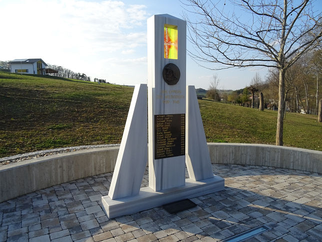 Tschanigraben, Neues Kriegerdenkmal