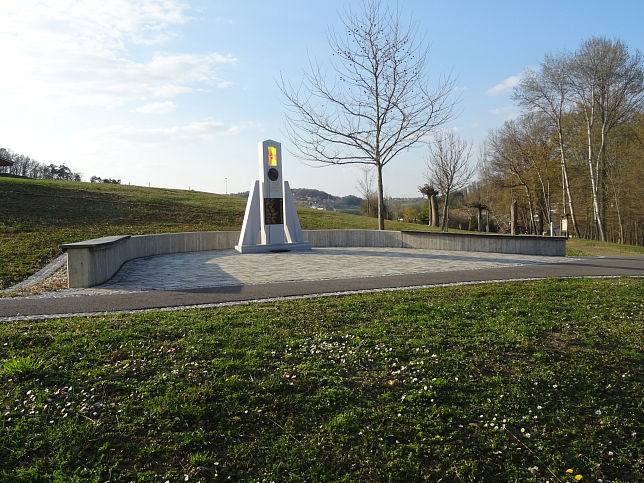 Tschanigraben, Neues Kriegerdenkmal