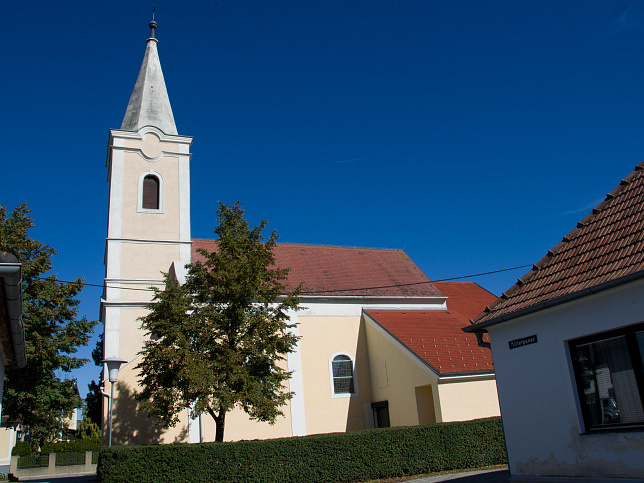 Unterpetersdorf, Pfarrkirche hl. Rosalia