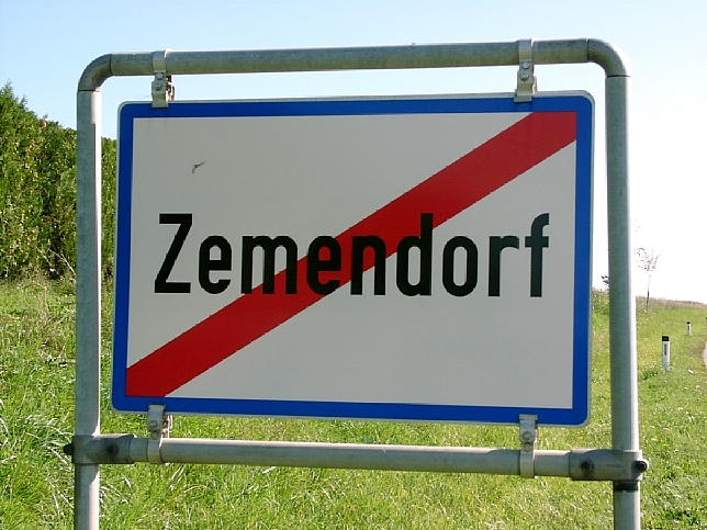 Zemendorf-Stöttera, Ortstafel