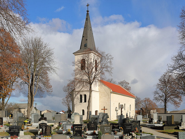 Zurndorf, Pfarrkirche Hll. Petrus u. Paulus