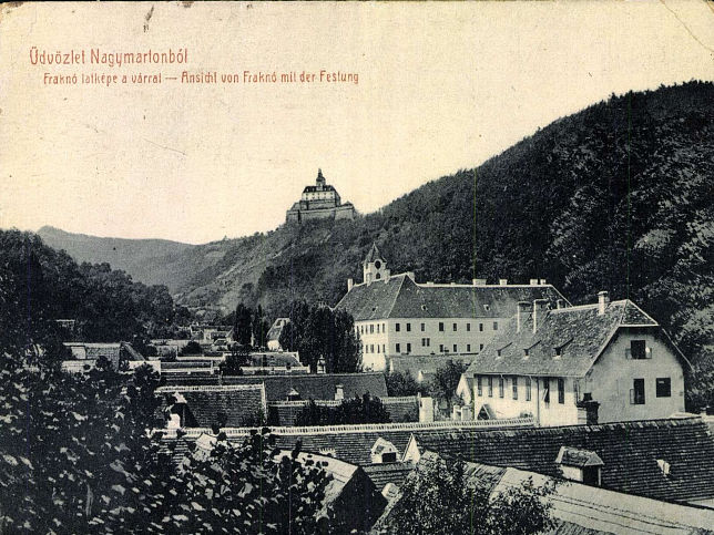 Mattersburg, Blick auf die Burg Forchtenstein