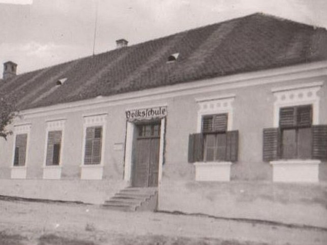Neuberg, Zweite Volksschule