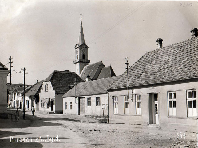 Purbach, Gemeindeamt und Kirche
