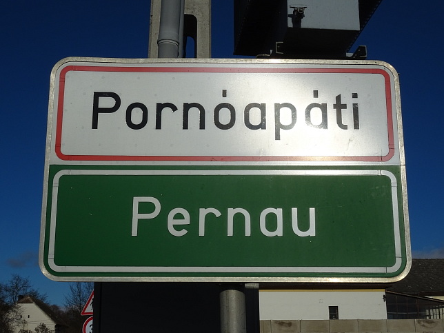 Pornóapáti, Pernau